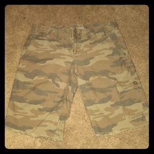 Cut-off Cargo Camo Shorts